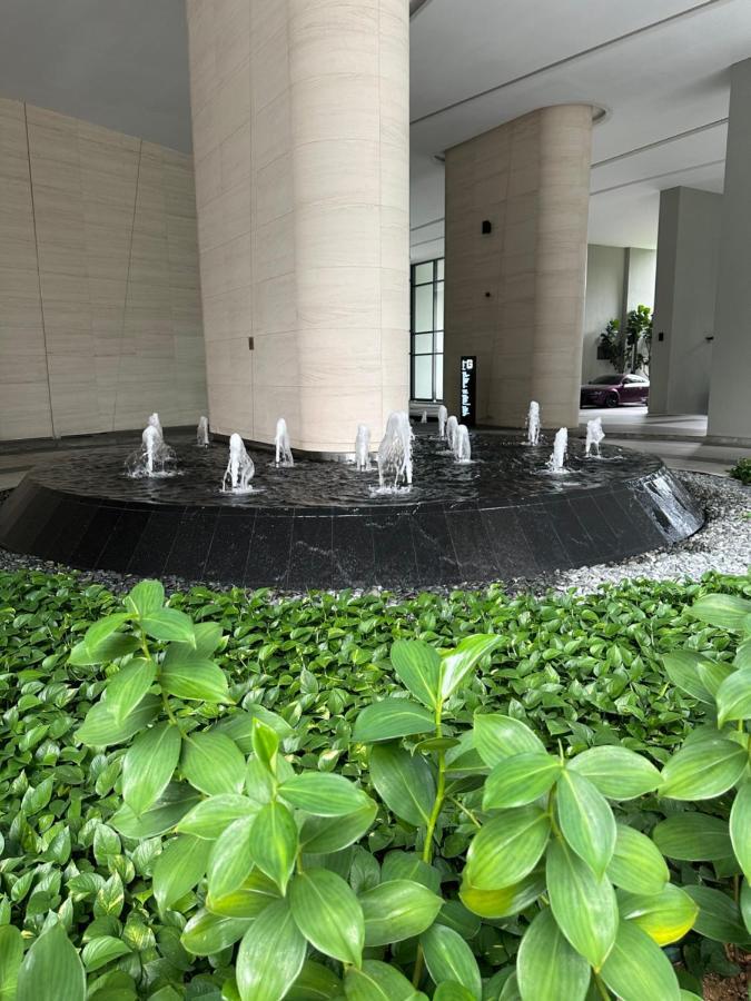 Luxury Suites At Eaton Klcc Kuala Lumpur Buitenkant foto